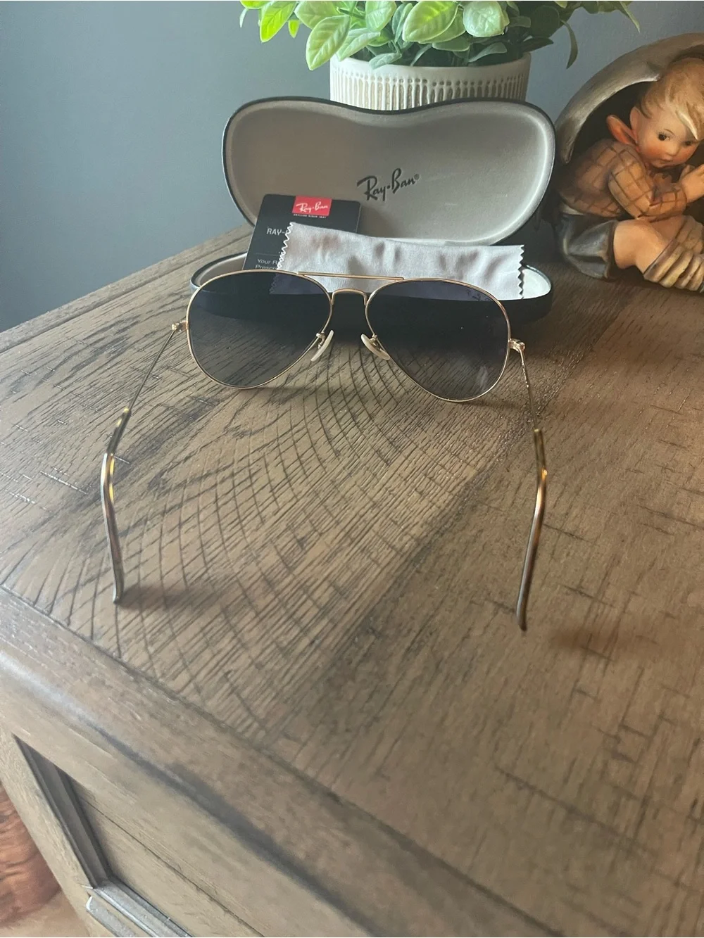Ray-Ban Large Aviator Classic Sunglasses in Gold with Dark Lenses - PRESCRIPTION